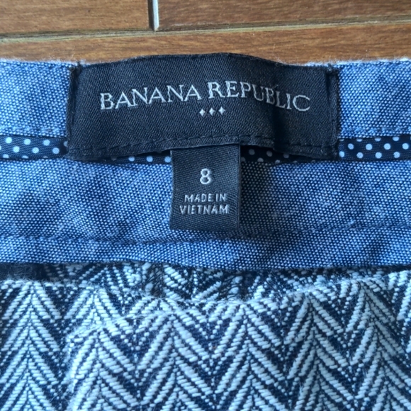 Banana Republic Black and White Patterned Shorts - Picture 5 of 7